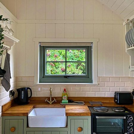 Bailey'S Hideaway Villa Портадаун Екстериор снимка